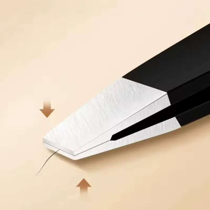 Luminé® Slant Tweezers | Eyelashes & Eyebrows